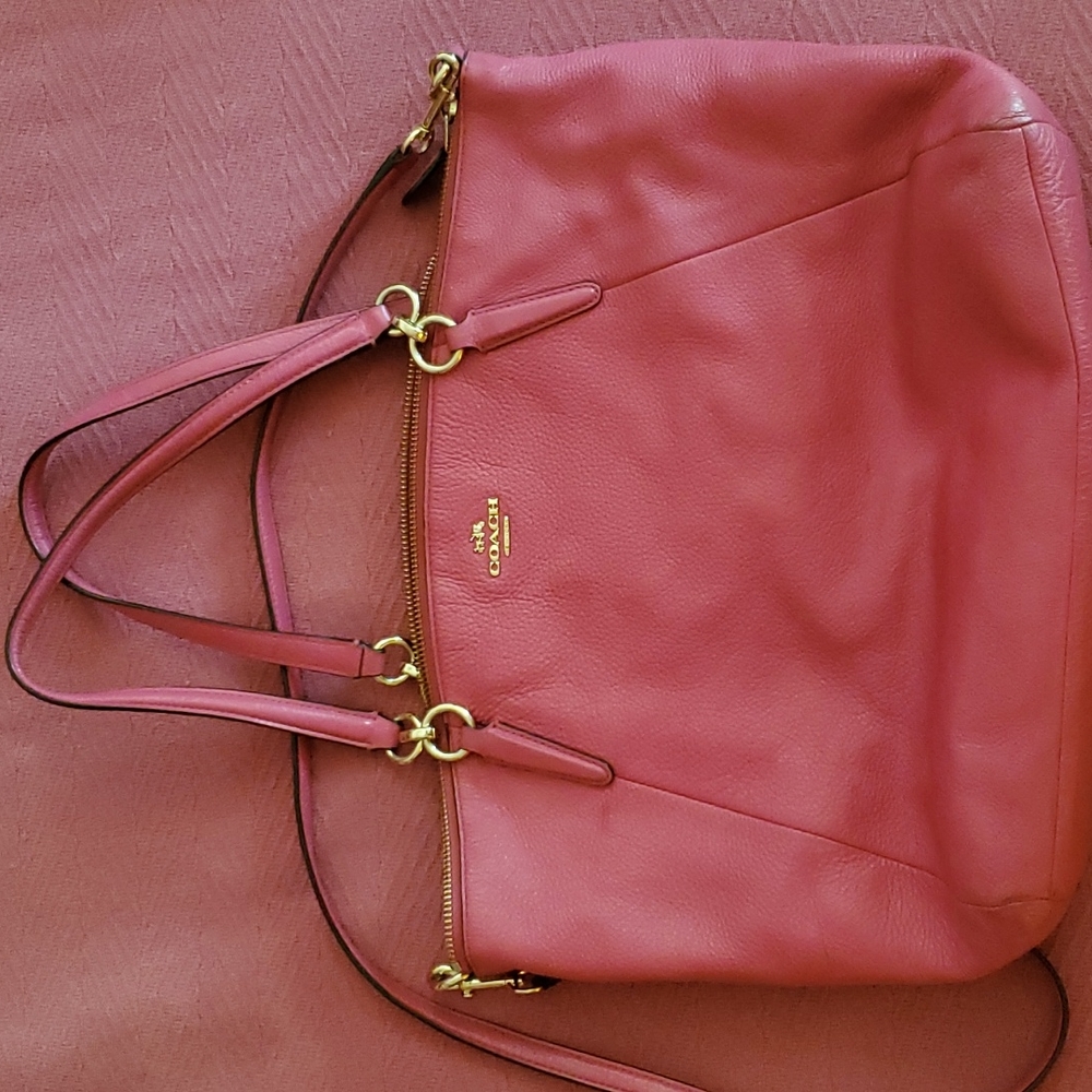 💓 Coach Pink Leather Bag